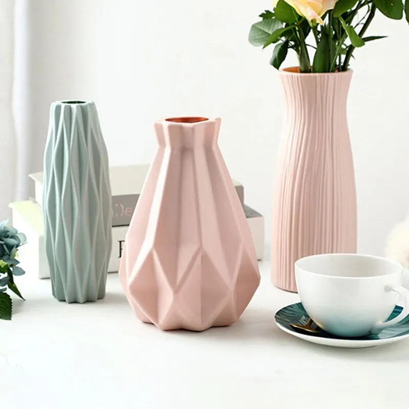 Jarrón Moderno para Flores – Estilo Nórdico en Blanco, Rosa y Azul