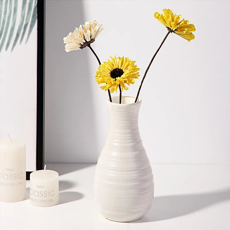 Jarrón de Plástico Nórdico Pequeño – Maceta Decorativa para Flores