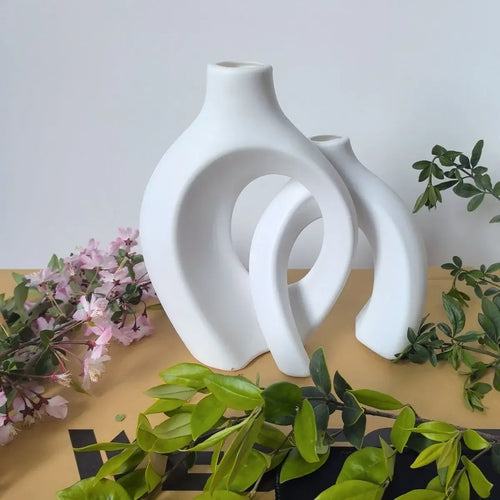 Set de 2 Jarrones Nórdicos Modernos Calados – Alta Calidad